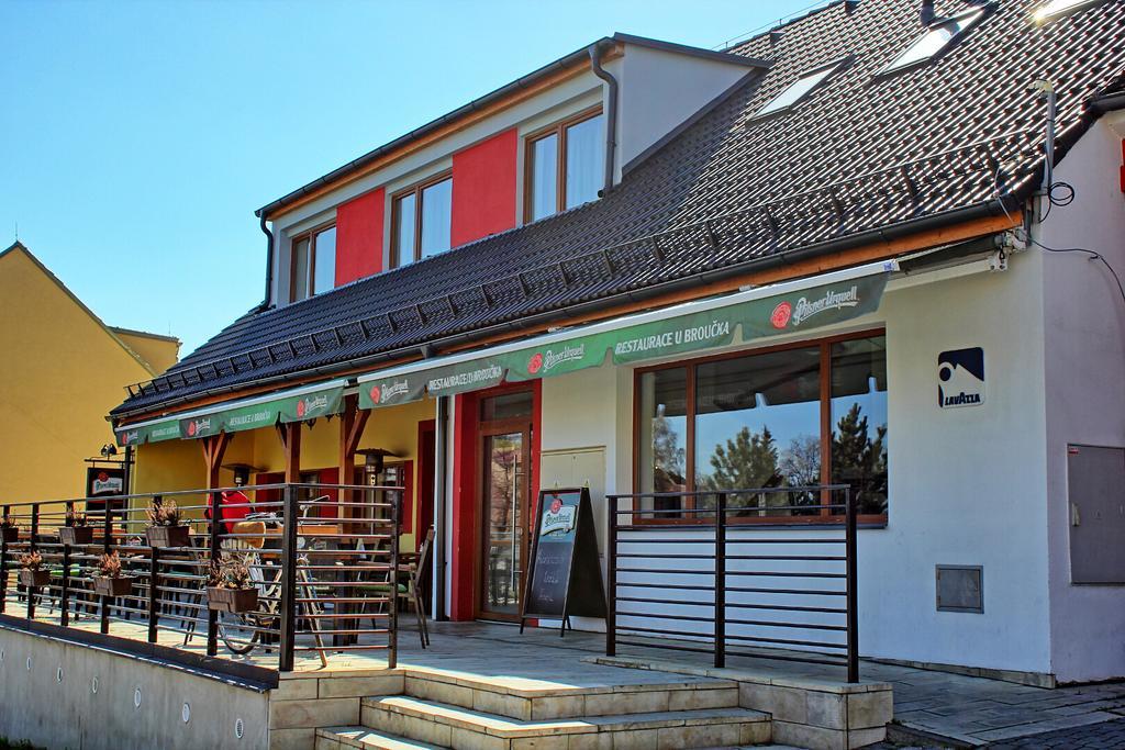 Penzion U Broucka Milevsko Exteriör bild